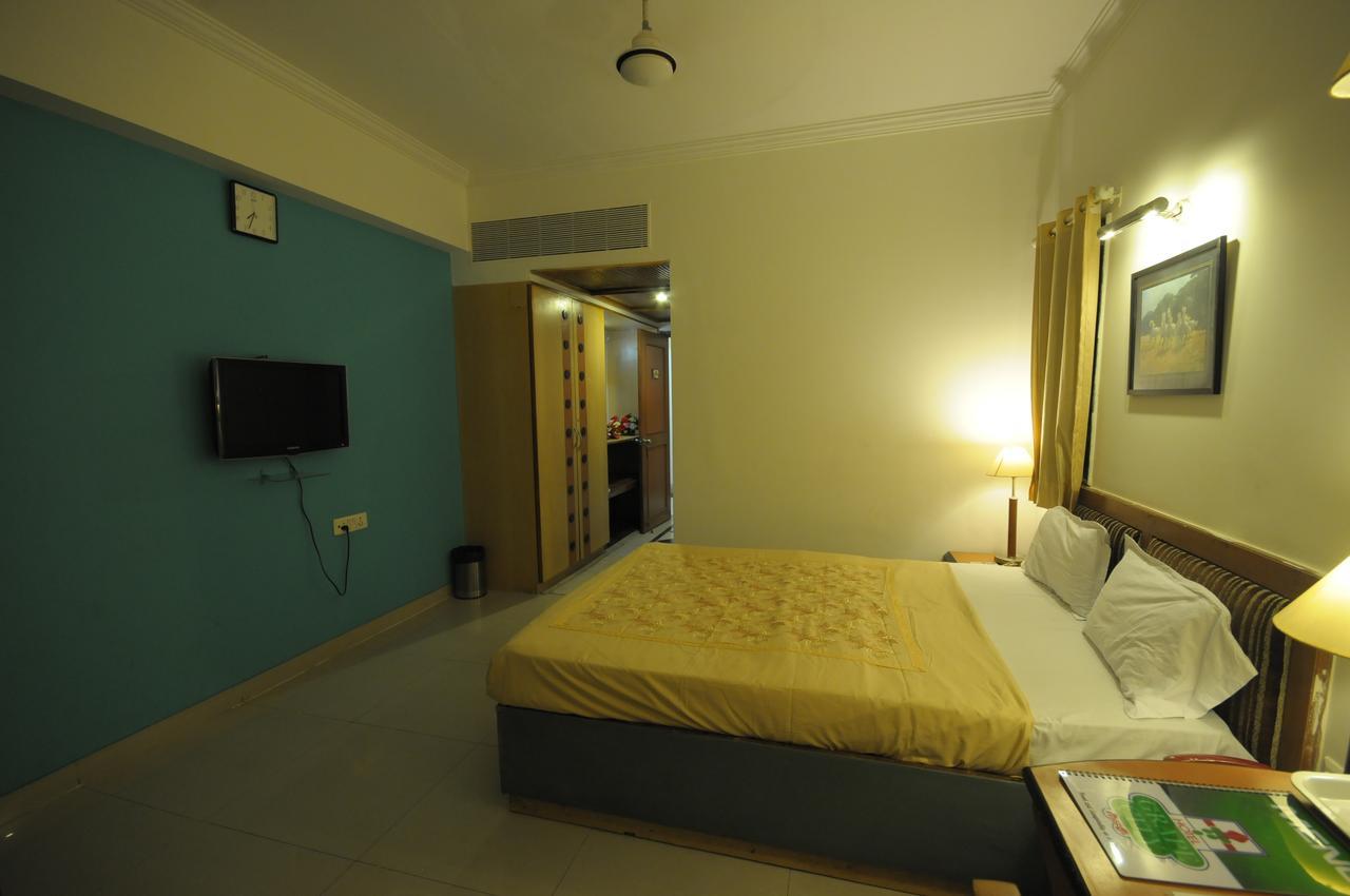 Hotel Grape City Nashik Exterior foto