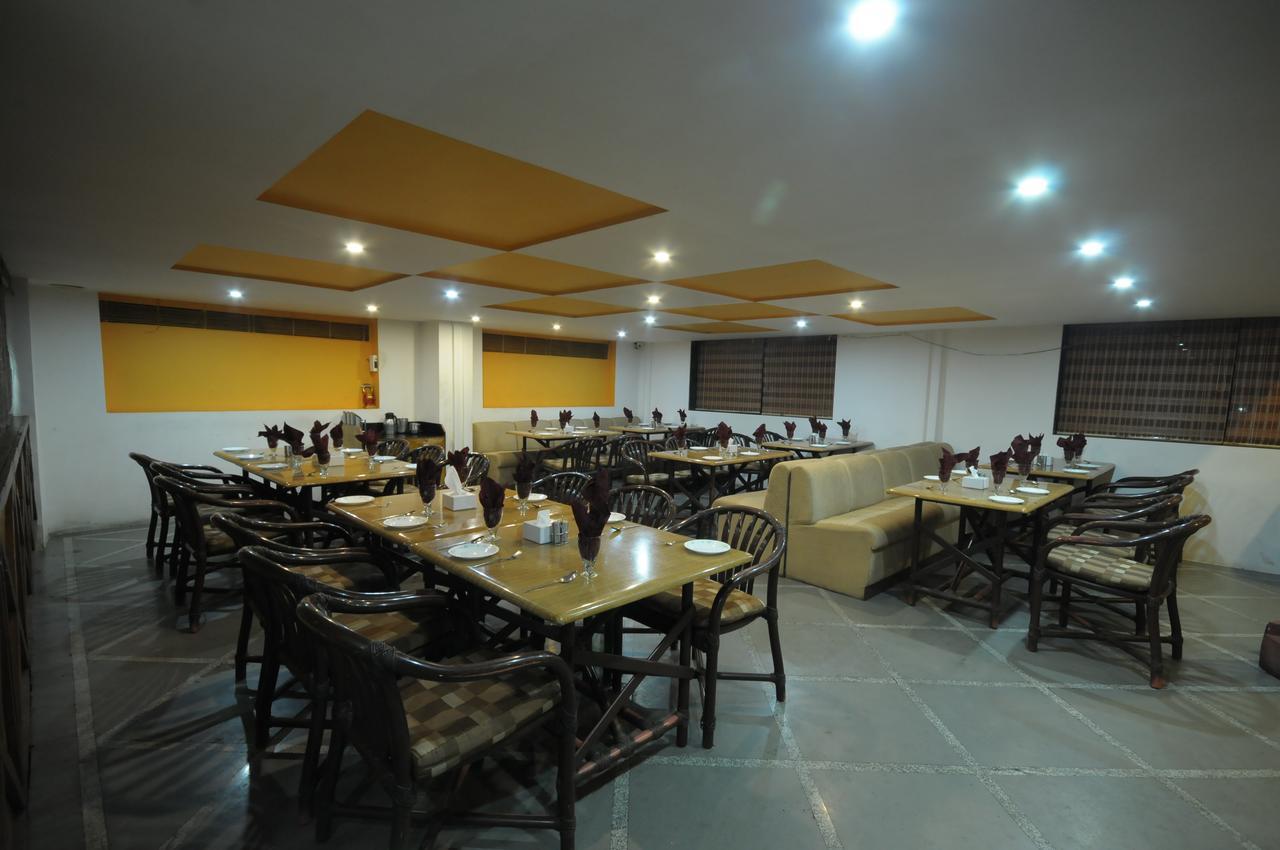 Hotel Grape City Nashik Exterior foto