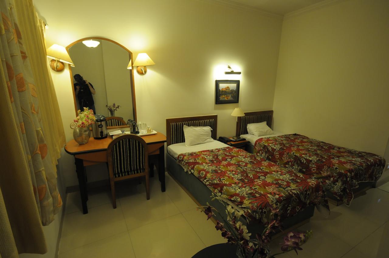 Hotel Grape City Nashik Exterior foto